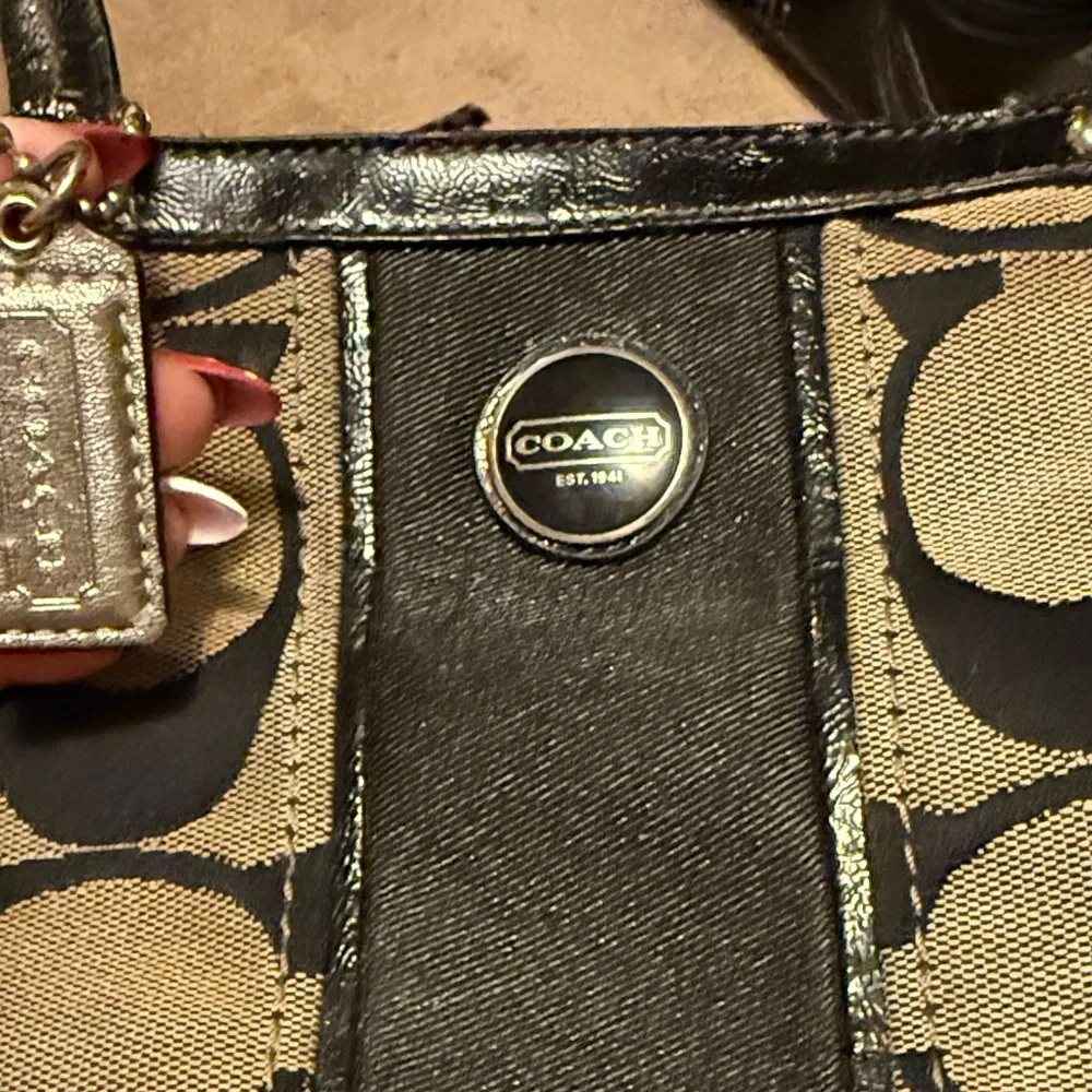 Coach Black and Tan Signature Tote - Picture 6 of 6